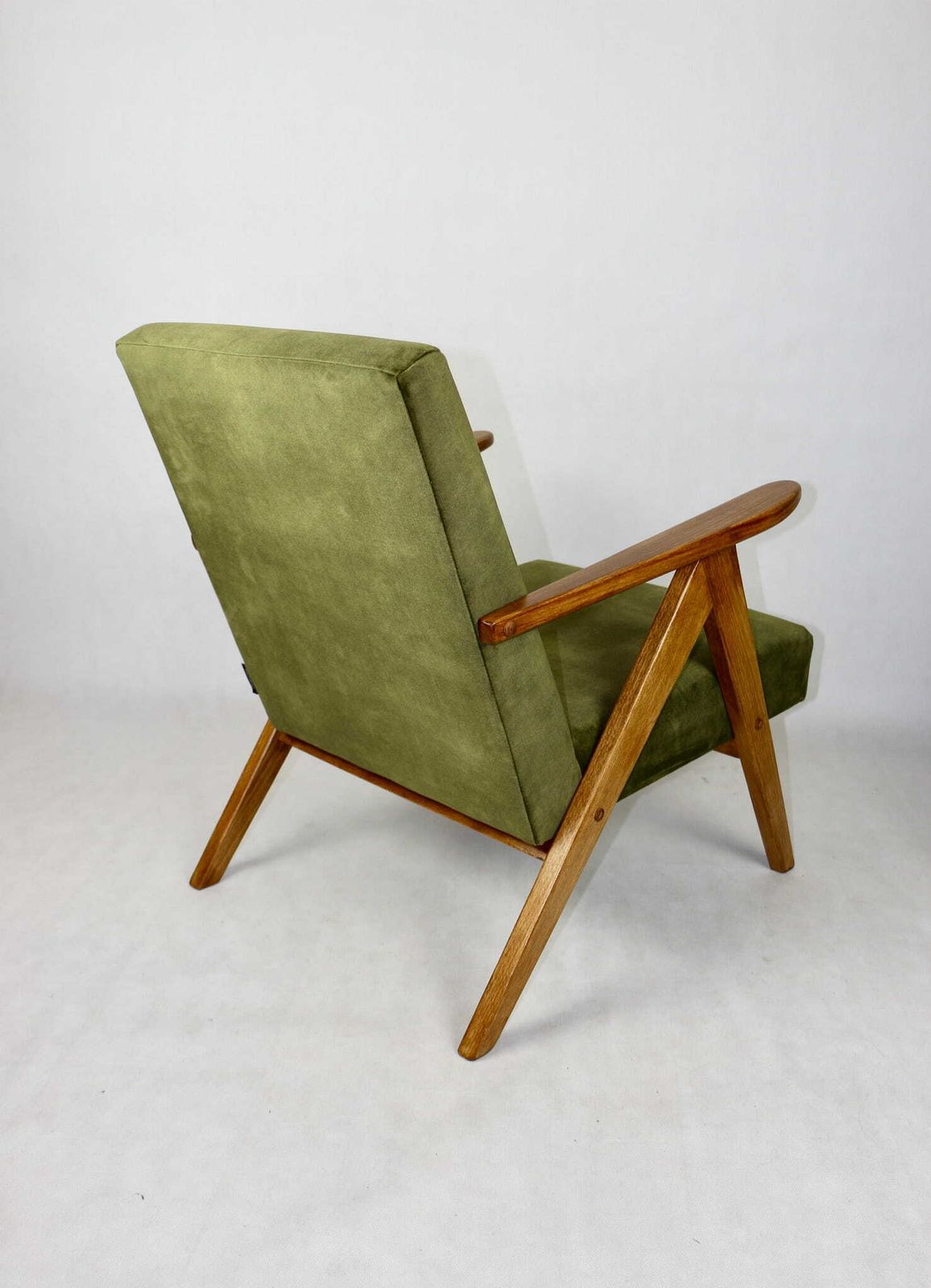 Armchair B 310 Var Olive Green Velvet photo 359.0