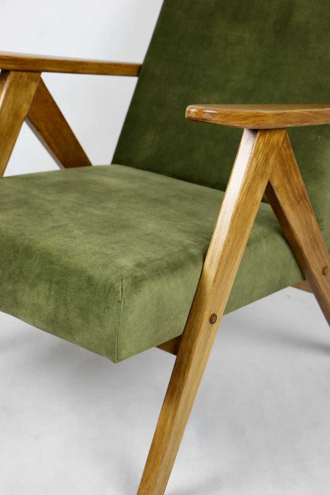photo for sale Armchair B 310 Var Olive Green Velvet