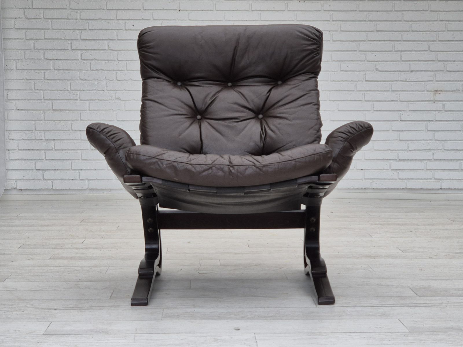 1970s, Scandinavian Design, Lounge Chair, Original Condition, Leather, Bent Wood. photo furniture