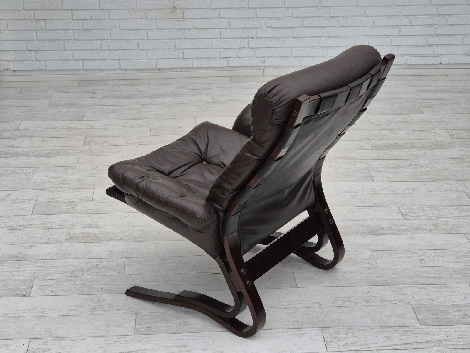 1970s, Scandinavian Design, Lounge Chair, Original Condition, Leather, Bent Wood. photo vintage