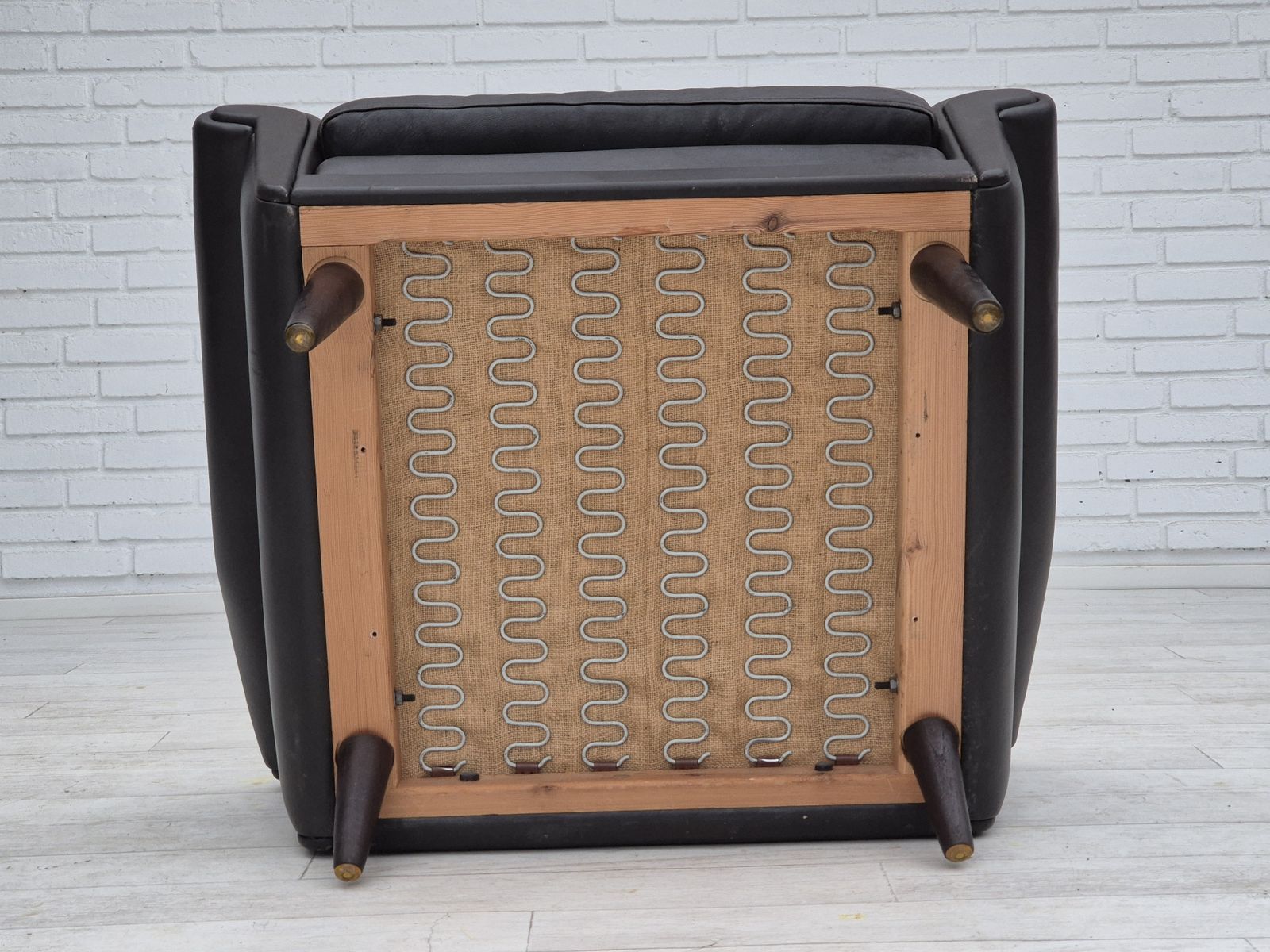 Ca. Jaren 1960, Deens Design Van Aage Christiansen, Model "Diplomat", Fauteuil Met Voetenbank. photo Meubels