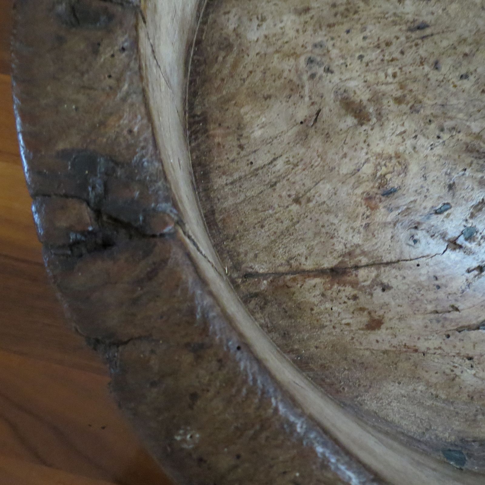 photo vinterior Antique 19th Century Large English Elm Wooden Straight Sided Dairy Wash Bowl