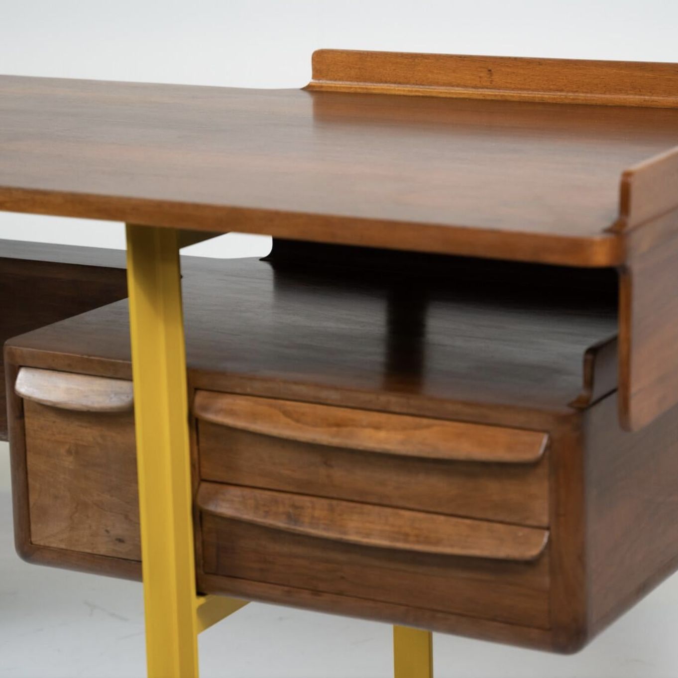 Mid Century Modern Italian Wooden Desk In Walnut And Metal, Italy, 1960 photo vintage