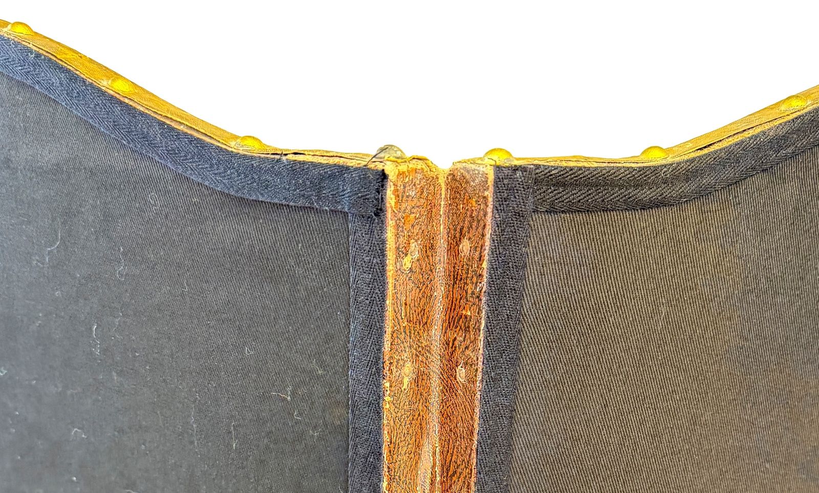 photo vinterior Four Fold 19th Century Chinoiserie Leather Screen (England, Circa 1890)
