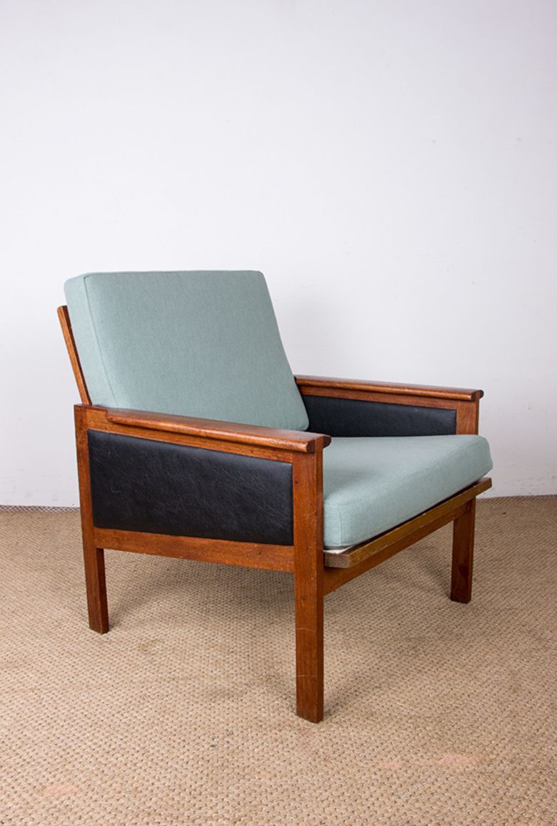 photo buy Paire de fauteuils danois en teck, tissu et cuir, modèle N°4 Capella, Illum Wikkelsø pour Niels Eilersen, 1960