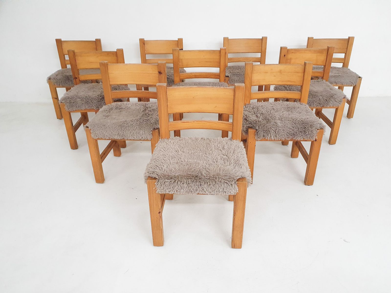 Set Van 10 Grenenhouten Eetkamerstoelen In De Stijl Van Ate Van Apeldoorn, Nederland, Ca. Jaren 1970 photo furniture