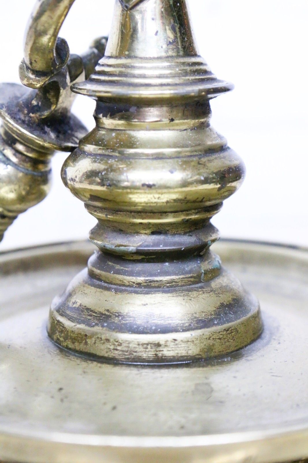 photo furniture Antique Ceremonial Hanging Oil Lamp Bronze Thooku Vilakku Hindu Temple Gilt