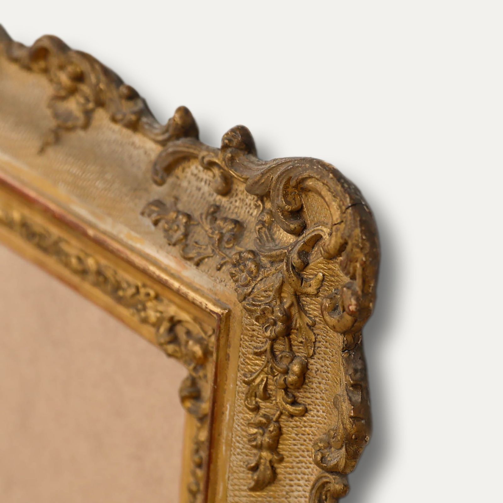 Fine Late 19th Century Giltwood Picture Frame With Stucco Decoration photo for sale