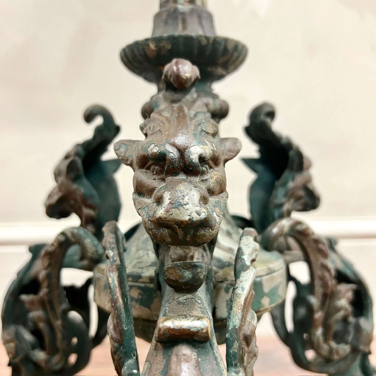 French 19th Century Green Lion Paw Floor Table Lamp photo for sale