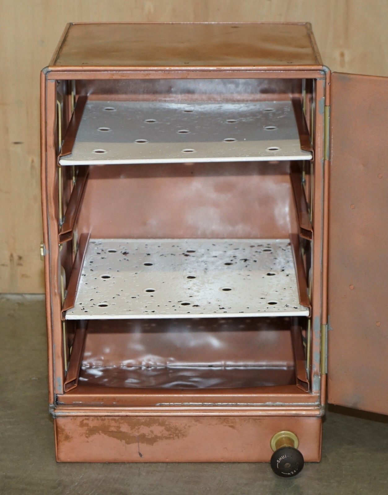 photo vintage Antique Copper Fridge Ideal Cool Bedside Or Side End Lamp Wine Table Must See!!!