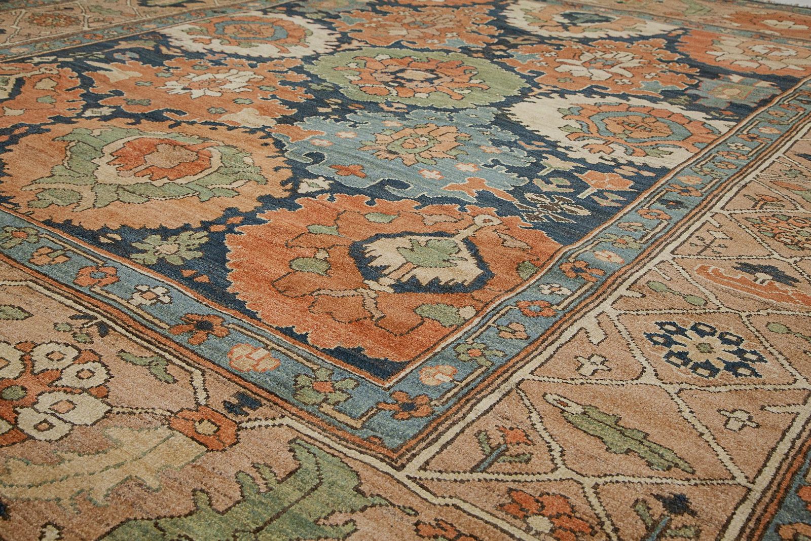 Antique Finished Serapi Carpet 313x260cm photo Textiles