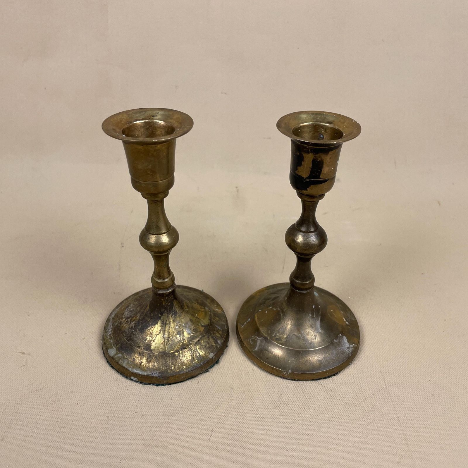 Antique Matching Pair Of Gold Brass Metal Candlestick Candle Stick Vintage Column Taper Dinner Candlesticks Round Base Column Pillar