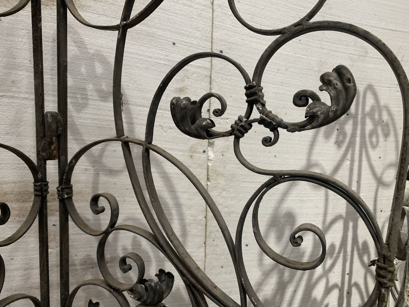 photo furniture 20th Century Wrought Iron Four Leaf Partition