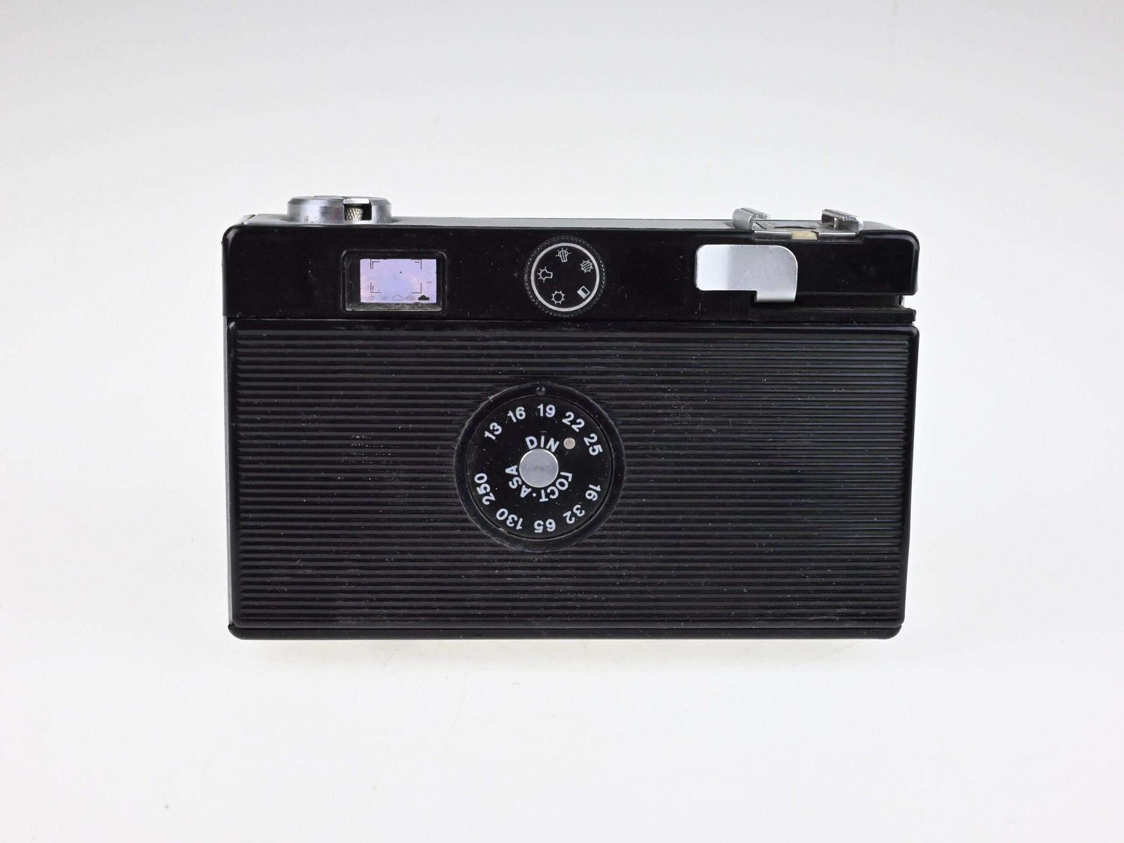 Vintage Vilia 35mm Camera, Analog , Vintage  Film , Retro , Old , Classic , Collectible photo 66.0