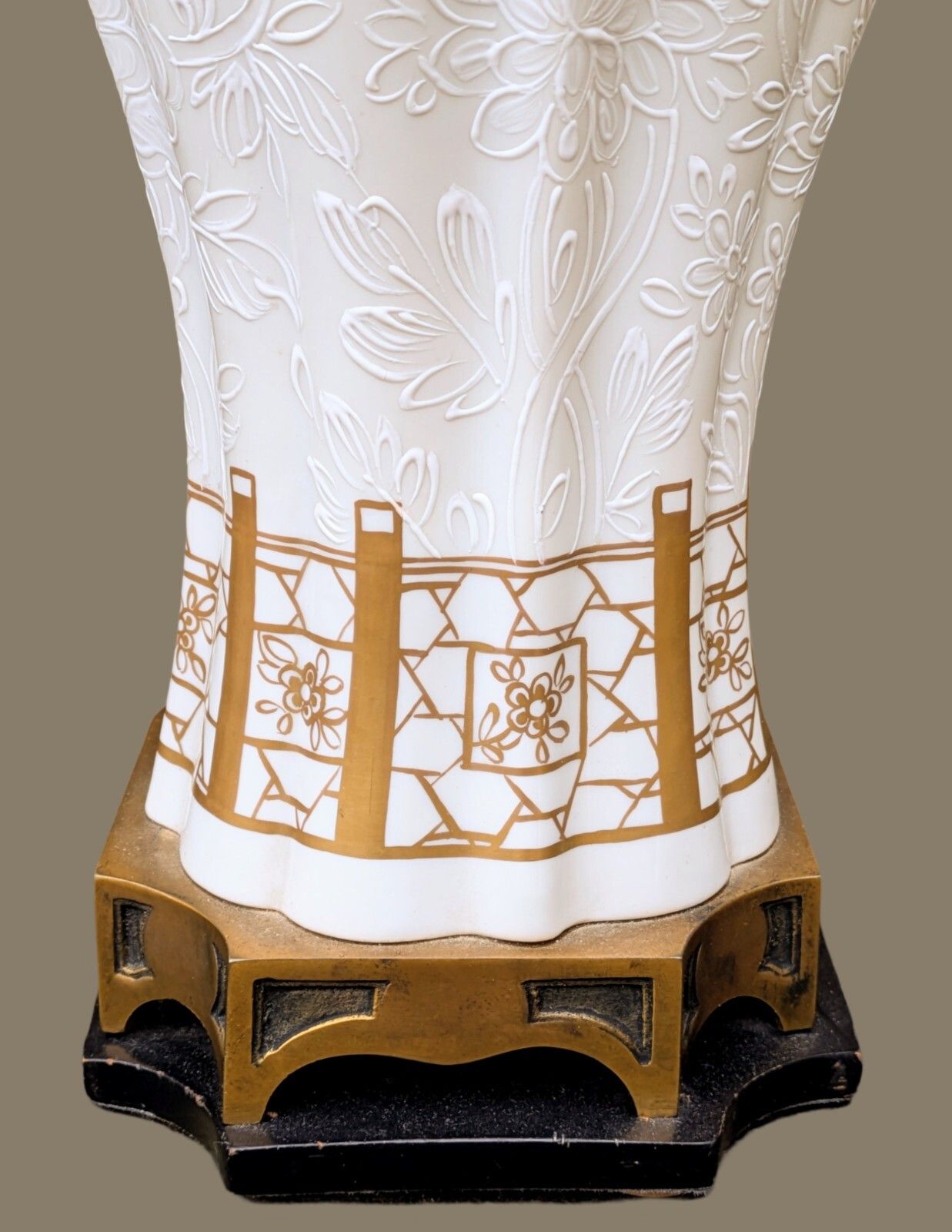 Beautiful Large Pair Of Paris Porcelain Table Lamps Qianlong Style photo vintage
