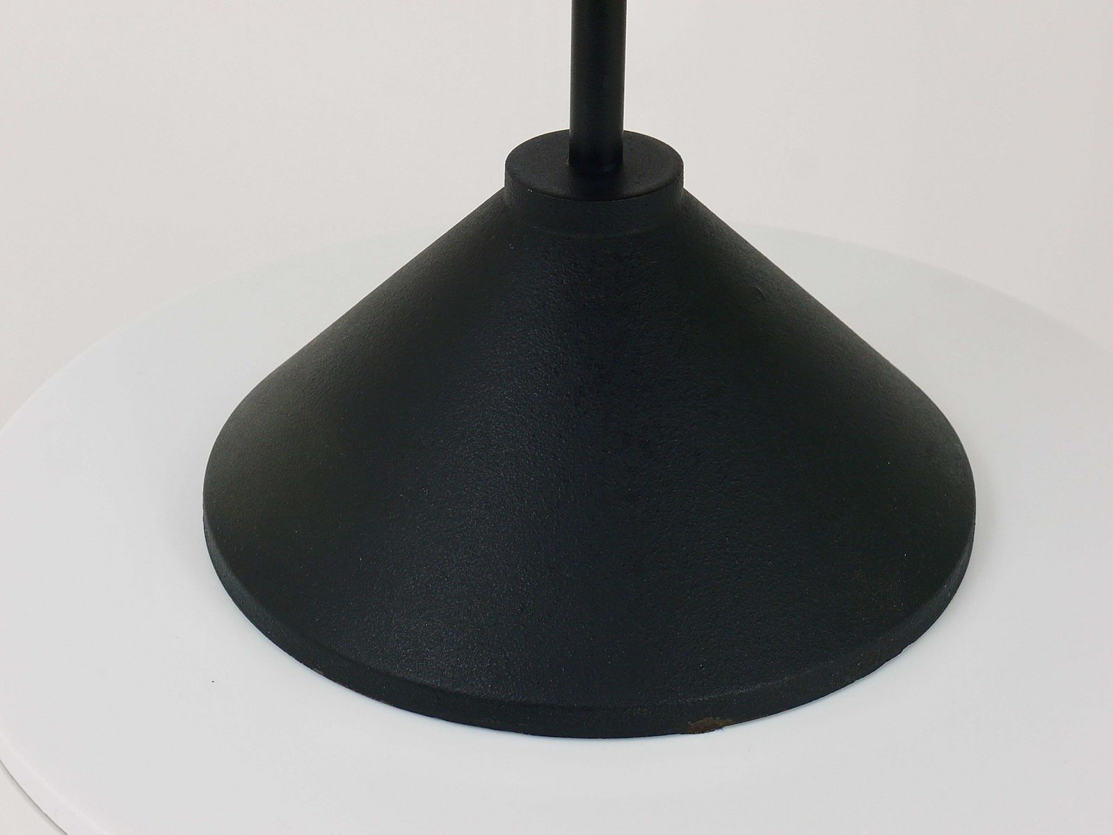 1290.0 Porada Arredi Black Post Modern Leather Magazine Rack News Stand, Italy, 1980s photo