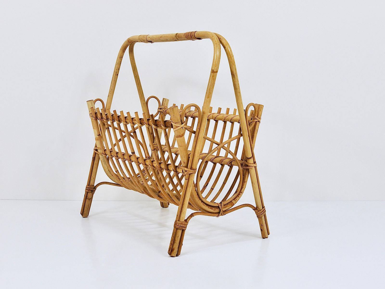 Franco Albini Style Rattan Bamboo Magazine Rack Newspaper Stand, France, 1950s photo Home Decor