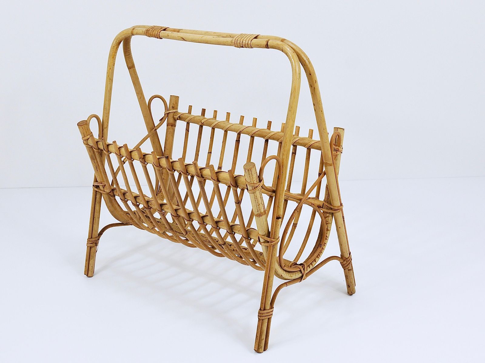 photo vintage Franco Albini Style Rattan Bamboo Magazine Rack Newspaper Stand, France, 1950s