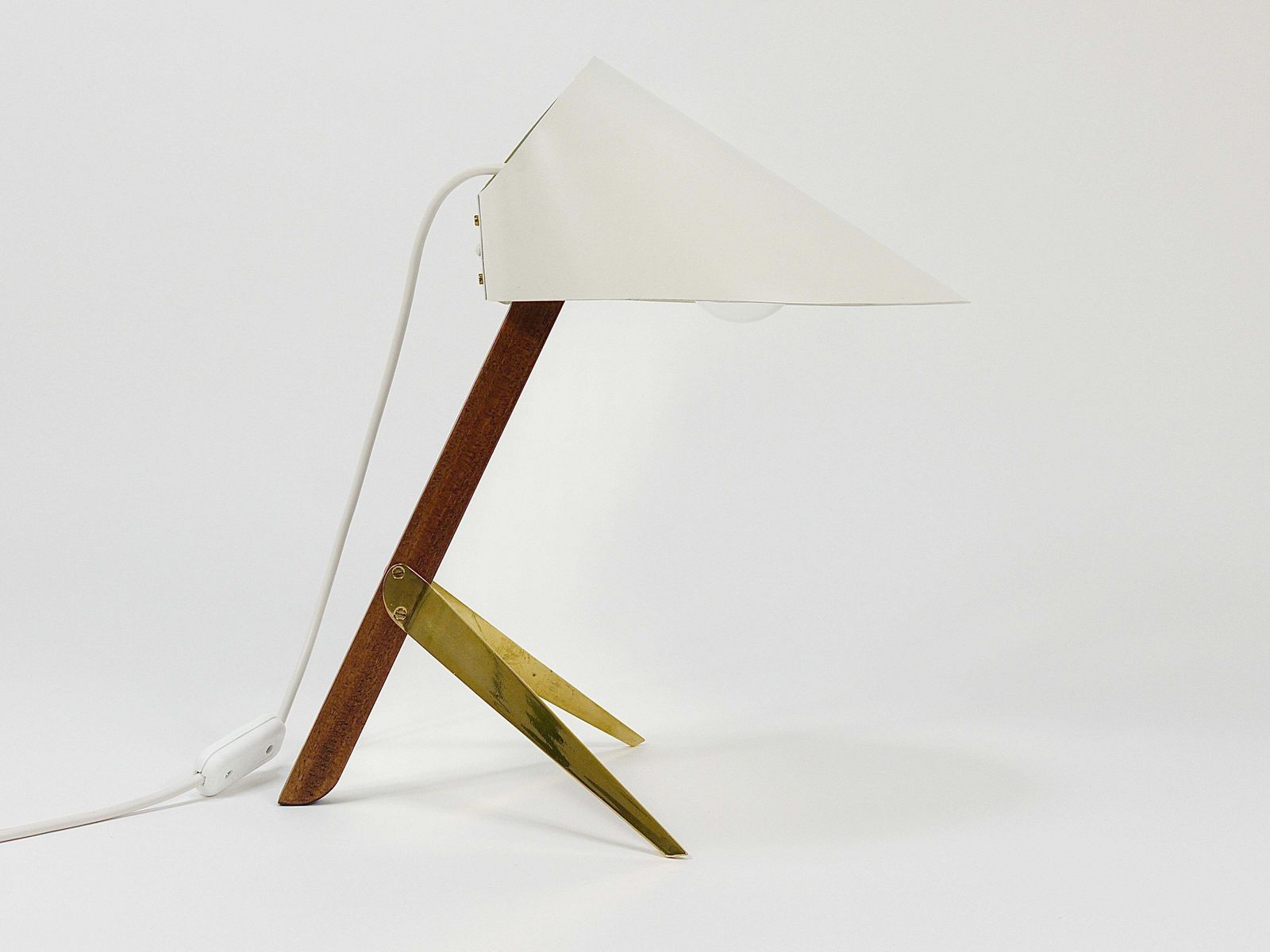 Two J.T. Kalmar Vienna  „Billy Tl“ White Mid Century Table Desk Lamps, Austria photo vinterior