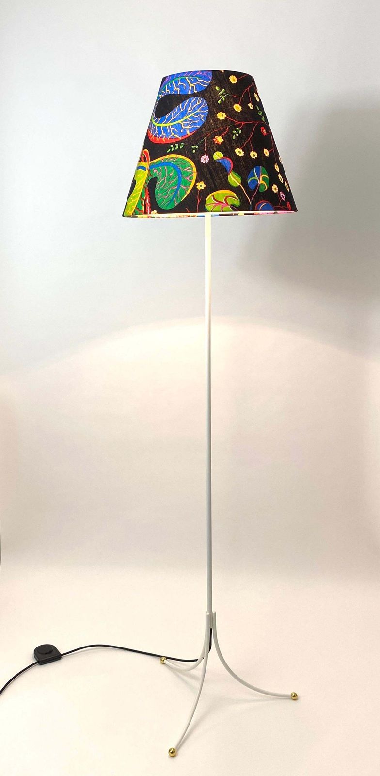 Josef Frank X J.T. Kalmar (Haus & Garten) White Tripod Brass Floor Lamp #2057 photo vintage