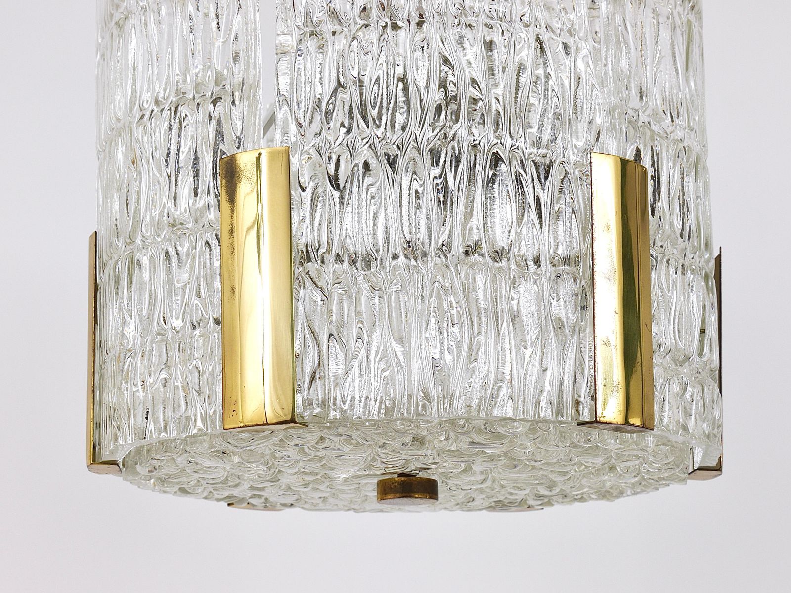 photo vinterior Kalmar Tambour Drum Chandelier, Brass, Textured Ice Glass, Austria, 1960s