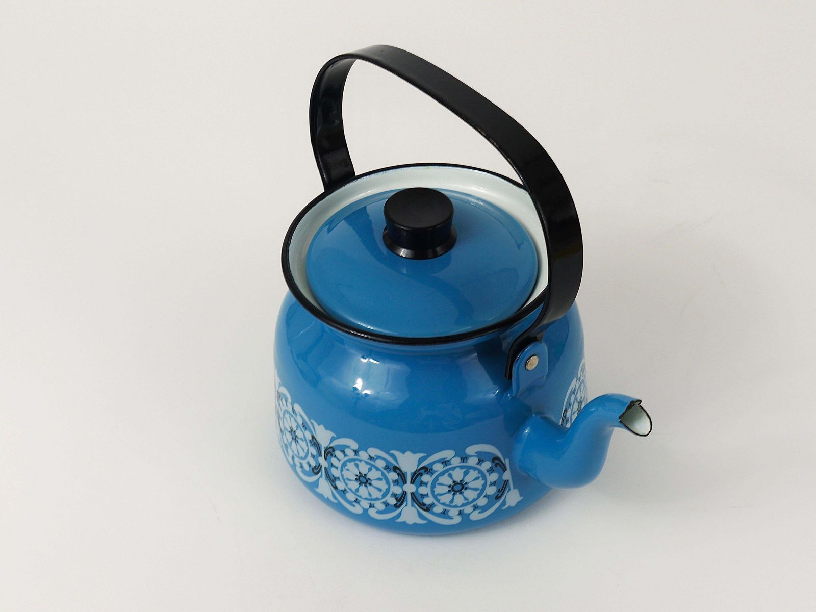 photo vintage Kaj Franck Mid Century Enamel Tea Pot Kettle, Finel Arabia, Finland