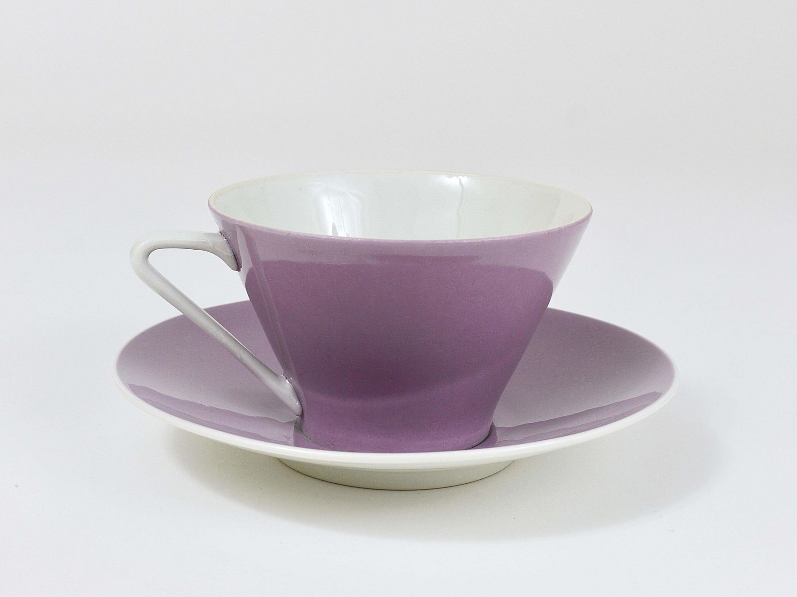 photo buy 6 Midcentury Pastel Daisy Porcelain Coffee Cups, Lilien, Austria, 1950s