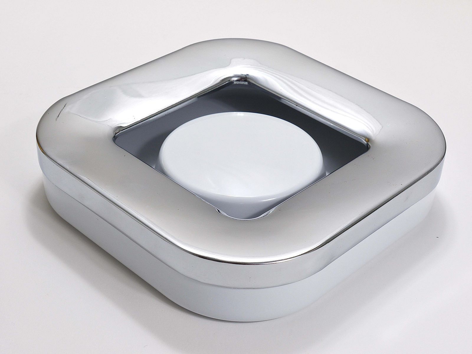 photo for sale Ico Parisi Square White Ashtray, Chrome & Melamine By Lamperti, Italy, 1970s