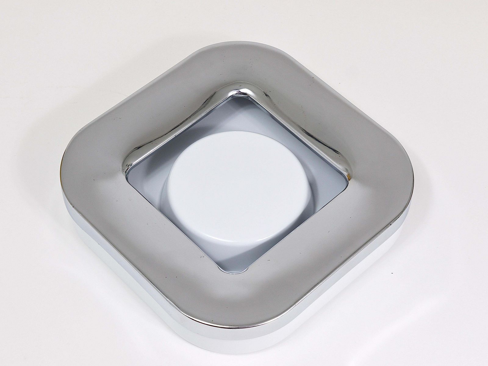 Home Decor Ico Parisi Square White Ashtray, Chrome & Melamine By Lamperti, Italy, 1970s photo