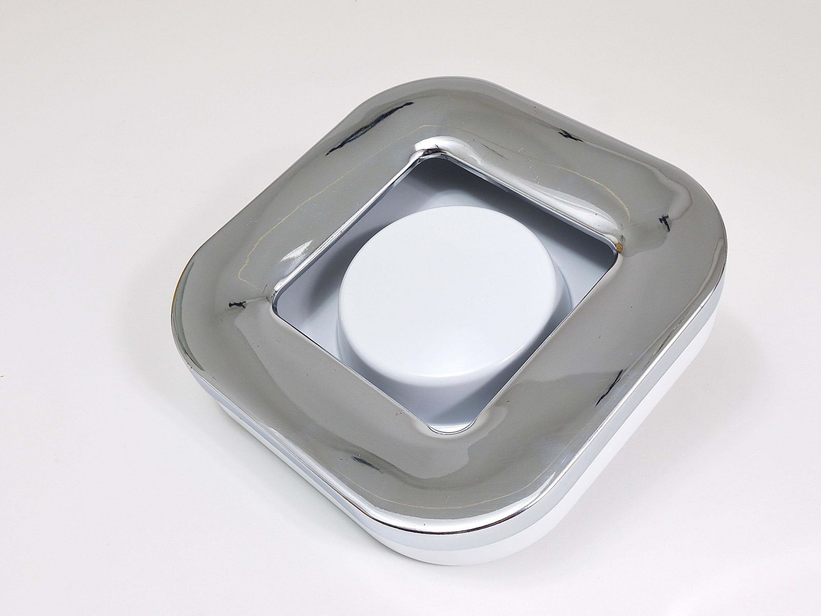 photo vinterior Ico Parisi Square White Ashtray, Chrome & Melamine By Lamperti, Italy, 1970s