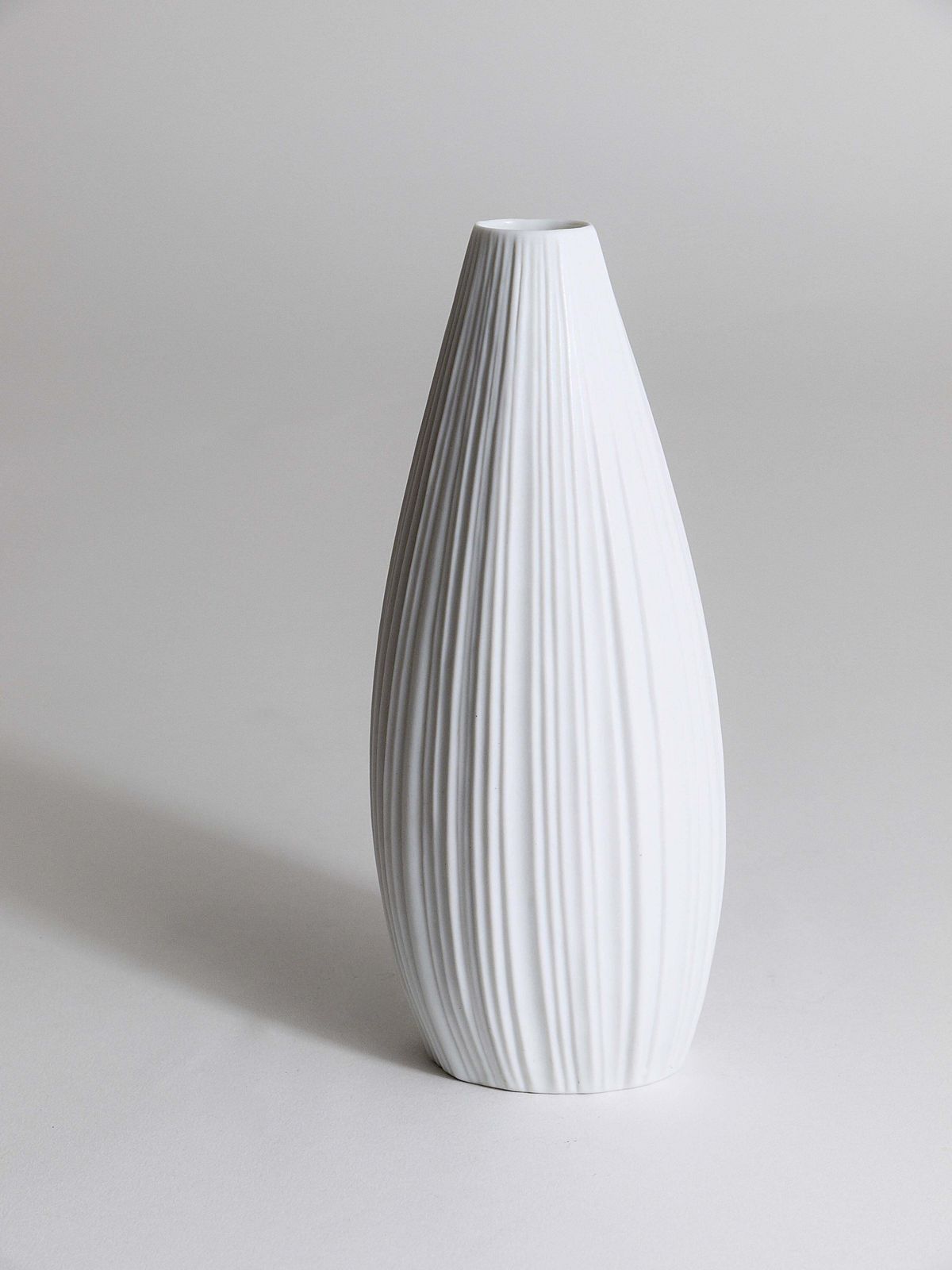 Rosenthal White Relief Striped Porcelain Vase By Martin Freyer, Germany, 1960s photo furniture