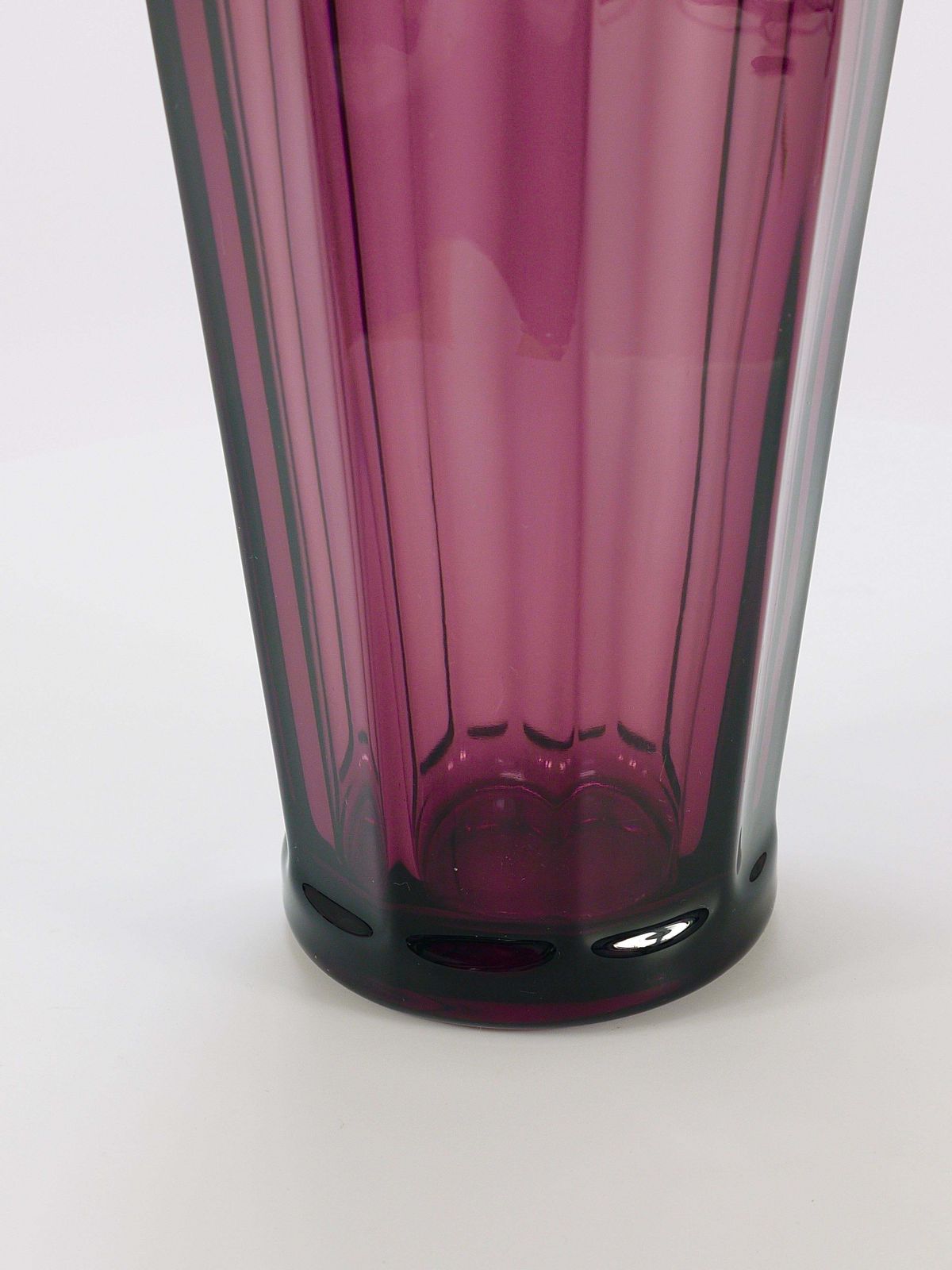 photo furniture Ludwig Moser Art Deco Amethyst Crystal Glass Vase, Fipop Series, Karlsbad, 1920s