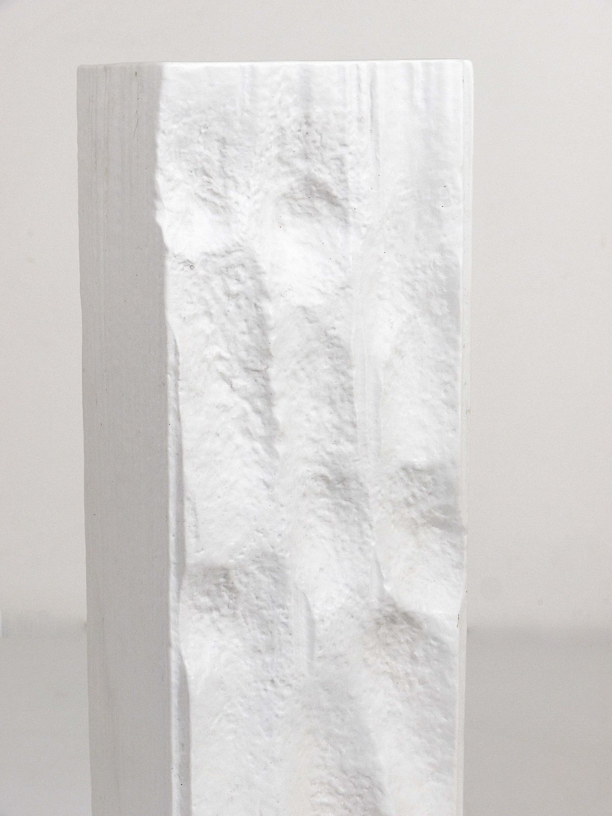 Huge White Relief Op Art Porcelain Vase, Martin Freyer, Rosenthal Germany, 1960s photo vintage