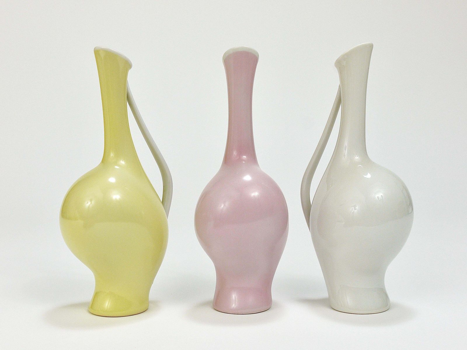 3 Rosenthal „Luise“ Midcentury Porcelain Pastel Vases, Fritz Heidenreich, German photo furniture