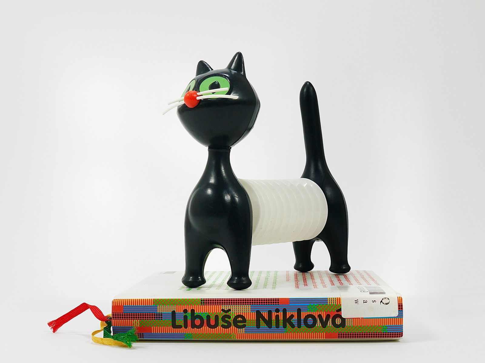 Libuse Niklova Accordion Squeaky Toy Cat „Tomcat“ By Fatra, Czechoslovakia 1960s photo Home Decor