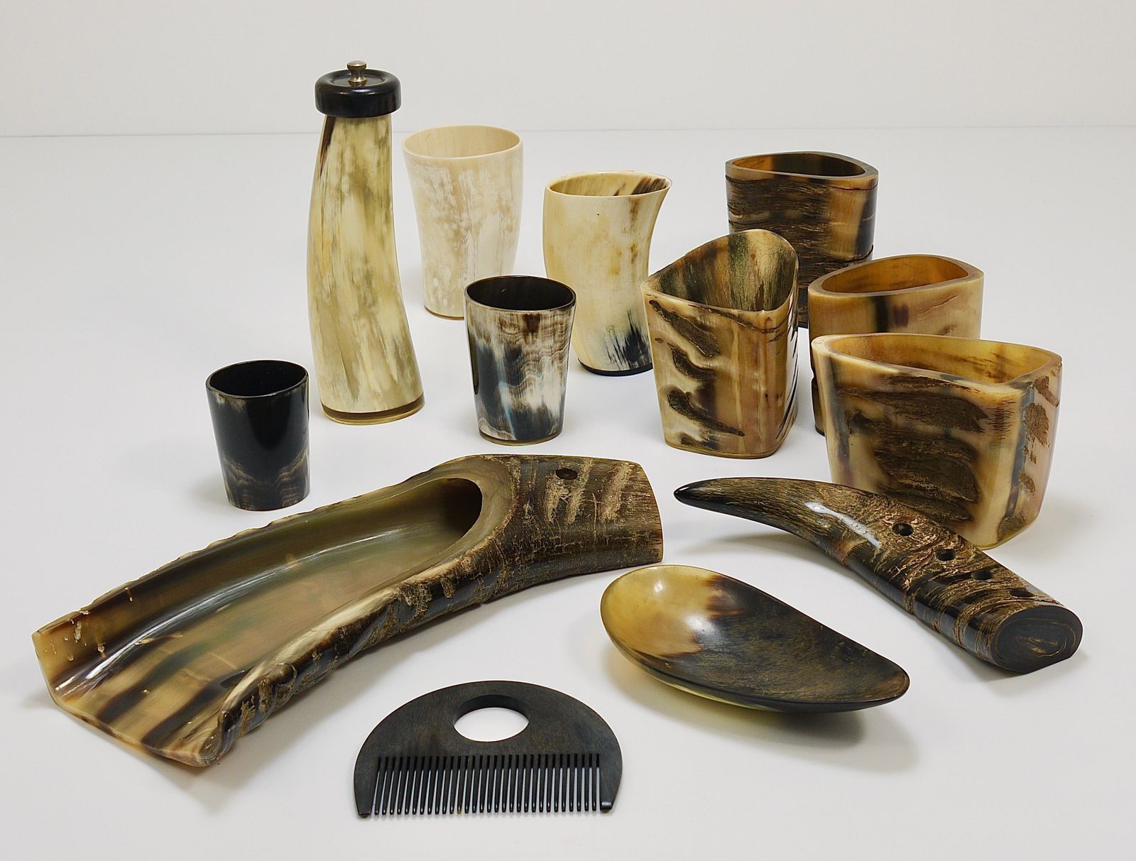 Carl Aubock Mid Century Horn Desk Pen & Pencil Holder Cup, Austria, 1950s photo furniture