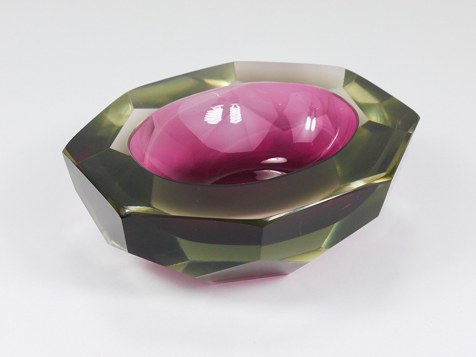 photo furniture Flavio Poli Sommerso Caviar Murano Glass Diamond Bowl By Seguso, Italy, 1960s