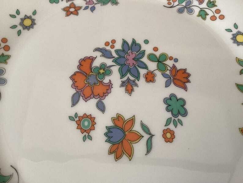 1970s Royal Doulton ‘Madrigal’ Dinner Plates H5014 (Set Of 4), Royal Doulton Madrigal Design, Fine Bone China, Royal Doulton 10.5” Plates photo vinterior