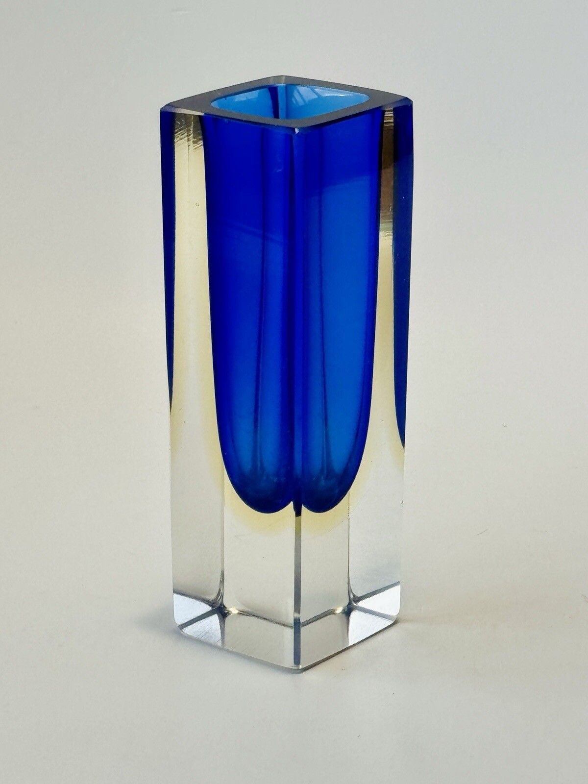 Beautiful Murano Faceted Cobalt Blue & Pale Amber Sommerso Glass Block Vase photo for sale