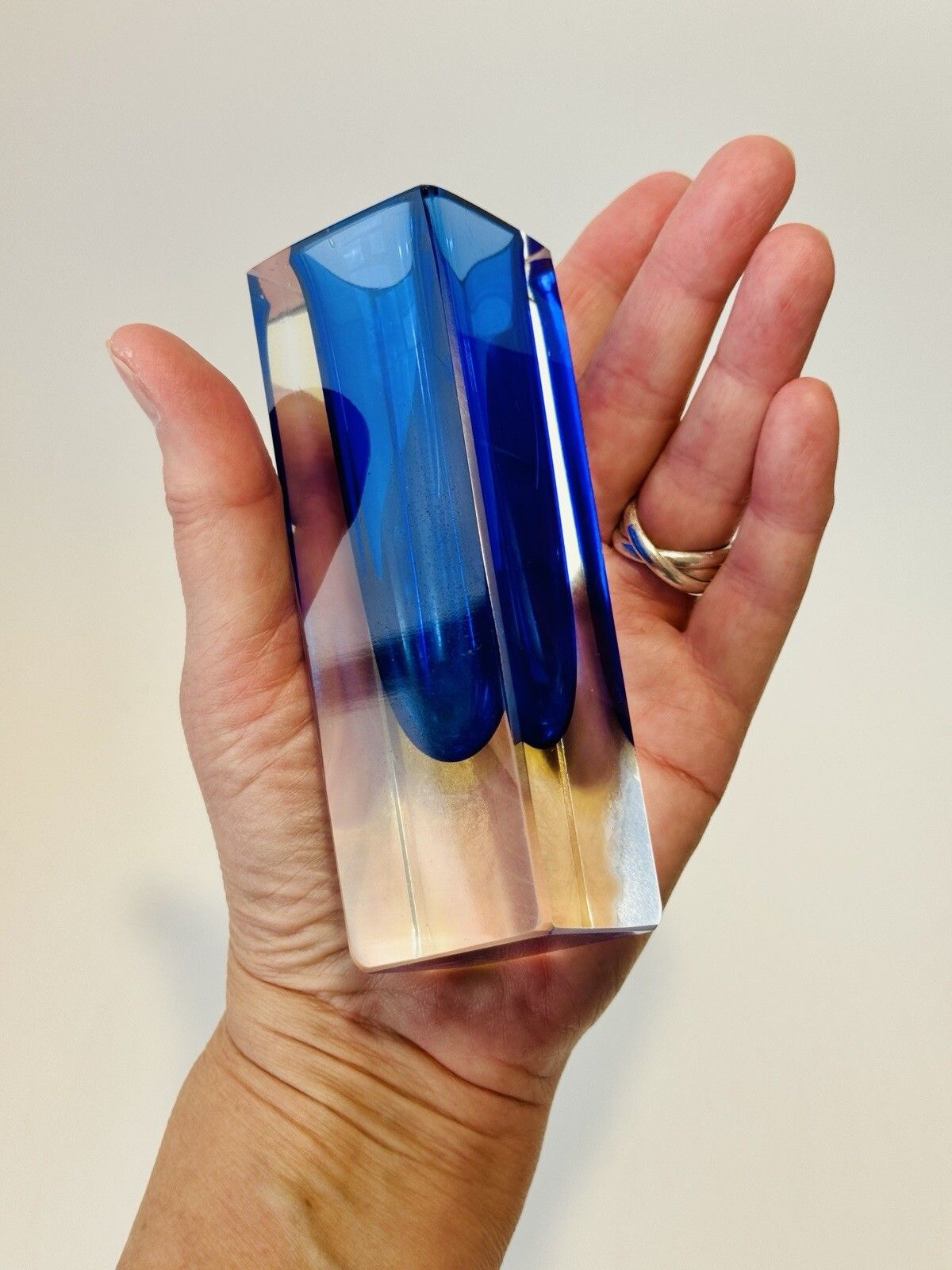Beautiful Murano Faceted Cobalt Blue & Pale Amber Sommerso Glass Block Vase photo vintage
