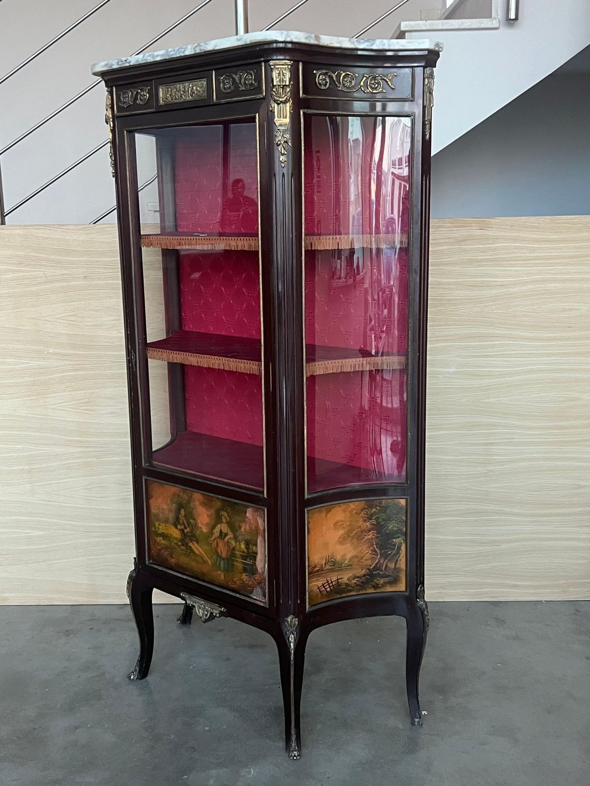 Vitrine de style Napoléon III, XIXe siècle photo vinterior