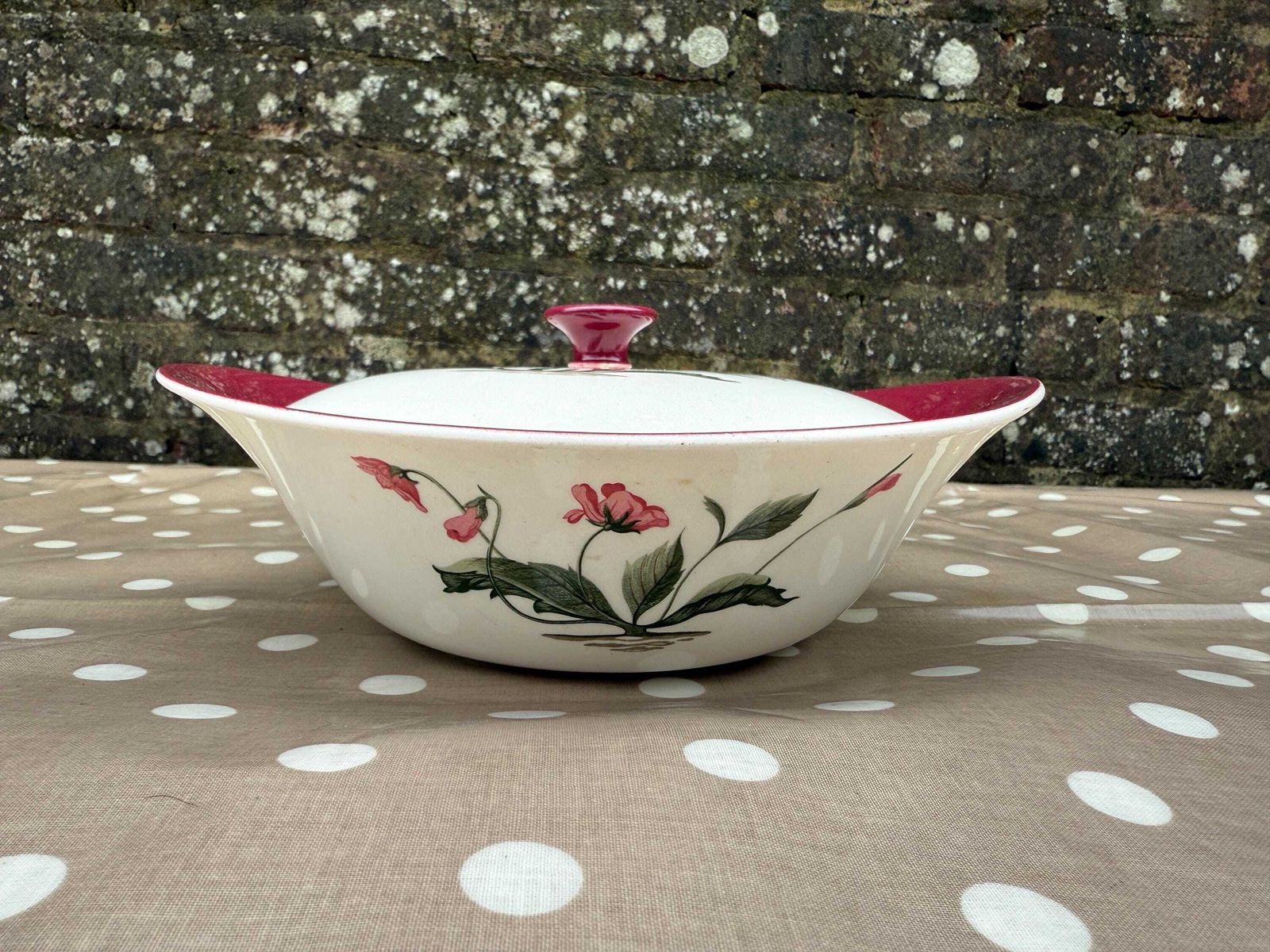 Wedgwood Vintage Retro ‘Mayfield’ 1950s/60’s Dinner Service Pink Poppies And Ruby Red Border photo for sale