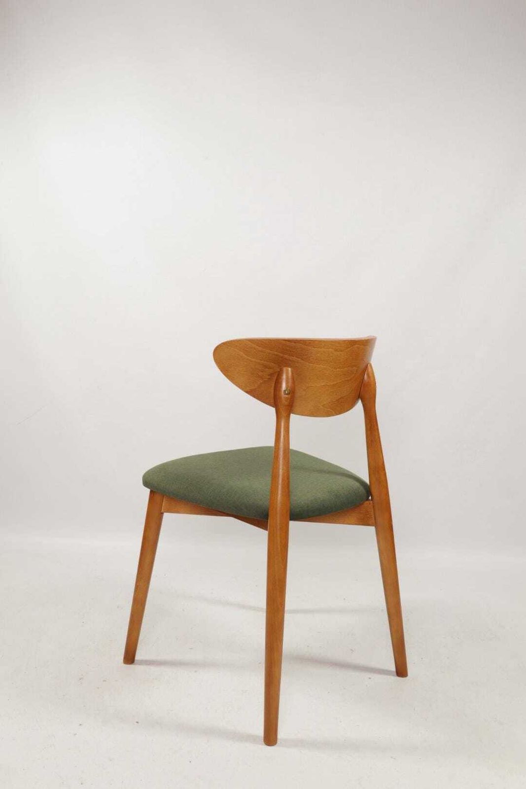 Modern Dining Chairs Set Of 4 , Green Velvet Fabric Office Chairs, Beech Wooden Chairs photo Furniture