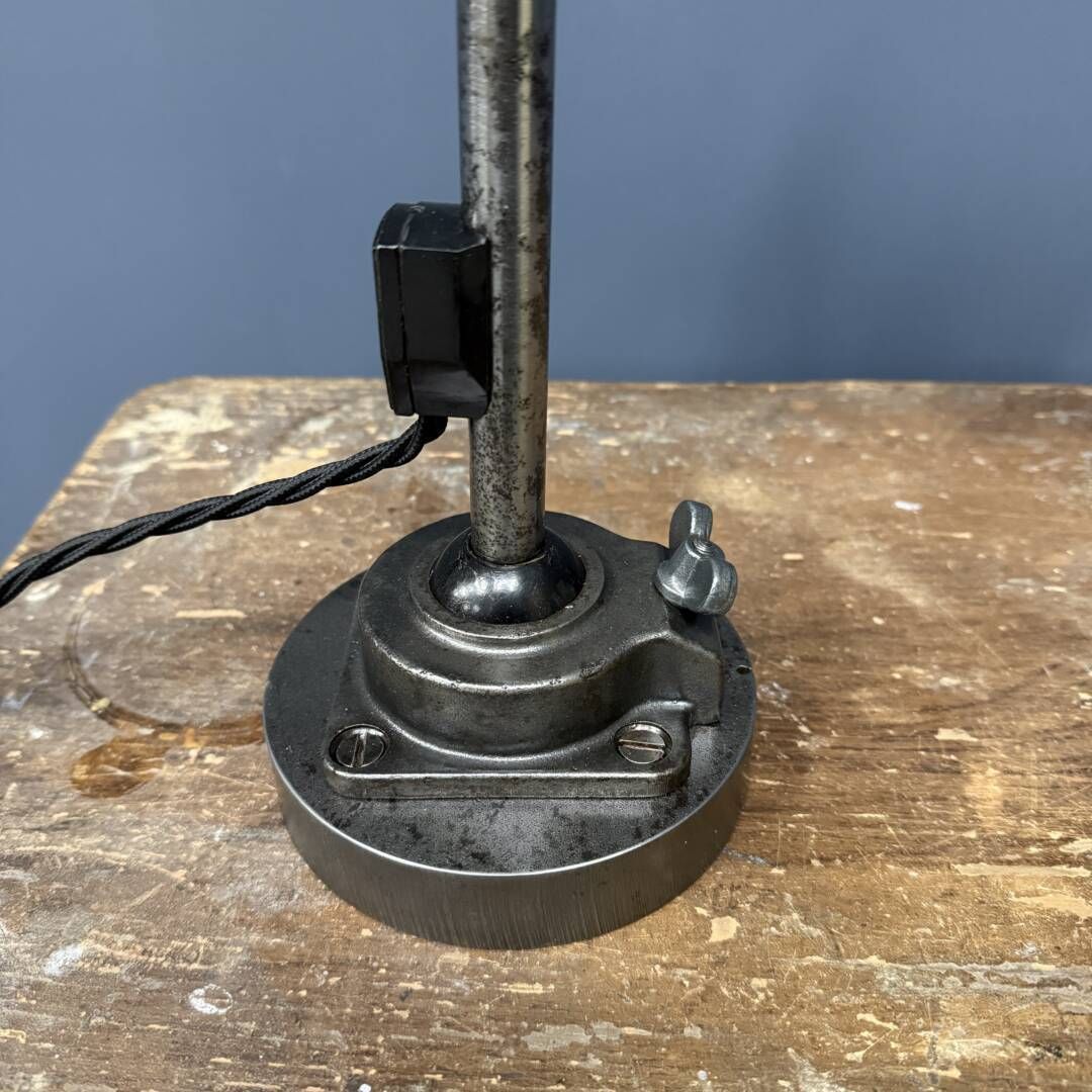 photo vinterior Kandem Werkplaats Tafellamp Model 745 Met Kleine Kap