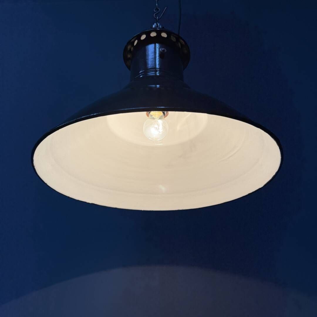 photo furniture French Medium Black Enamel Pendant Lamp