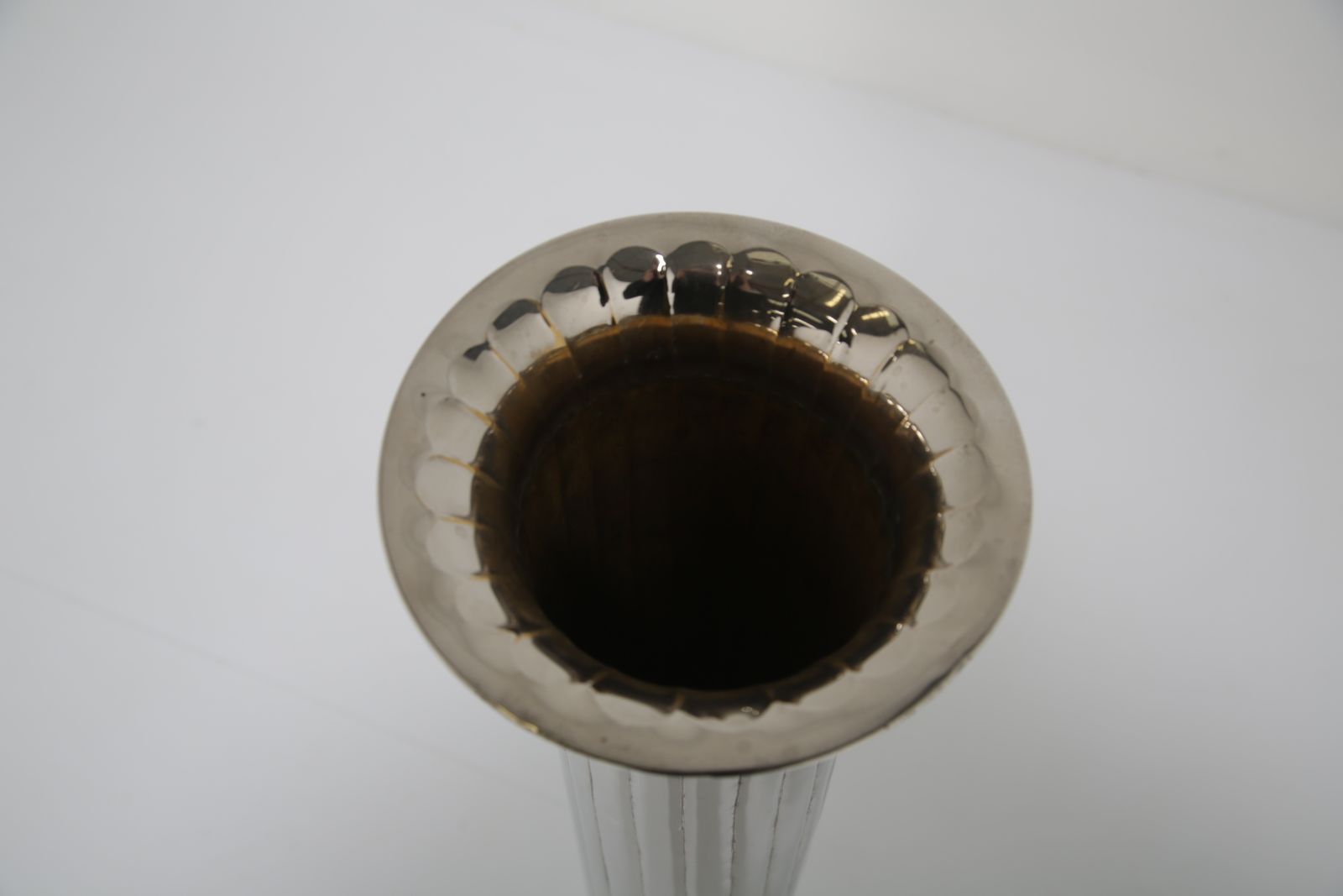 Vintage American Medium Tall Ribbed Trumpet Flute Vase, 1950s. photo vinterior