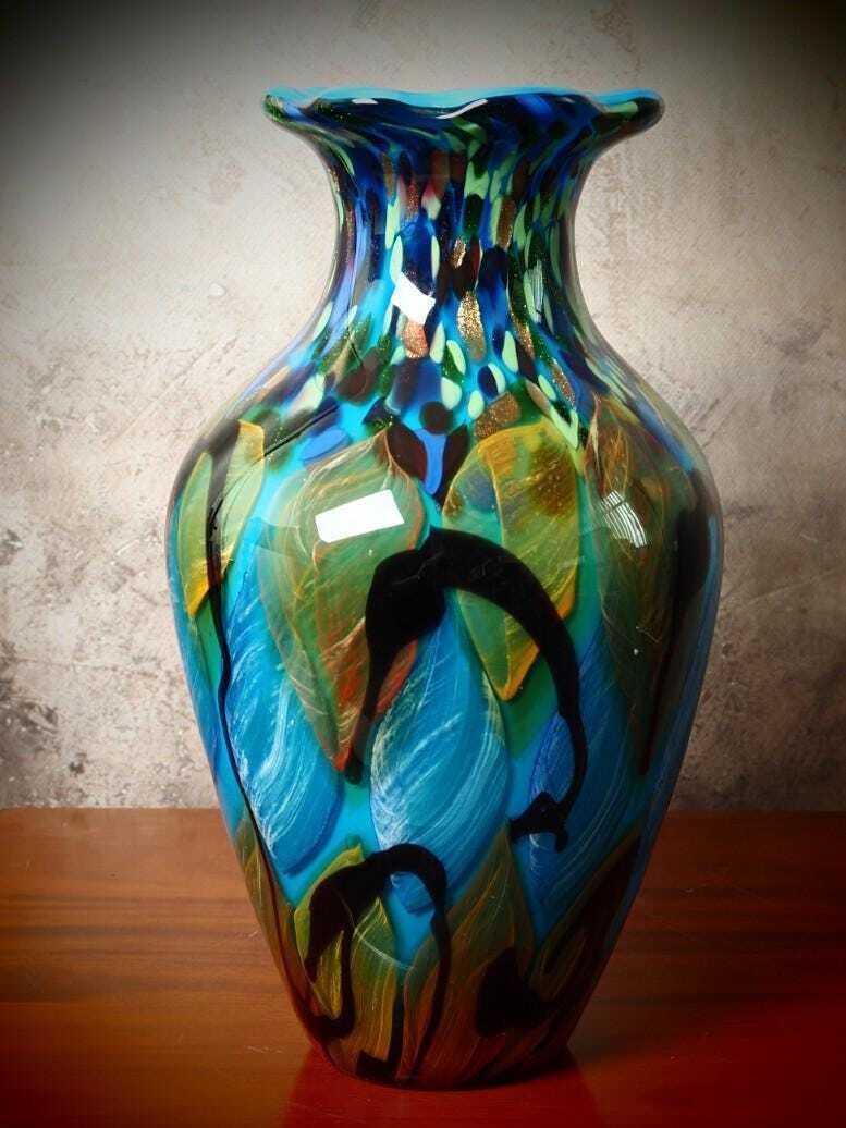 Murano Glass Vase – Elegant Gift For Art Lovers And Special Occasions photo for sale