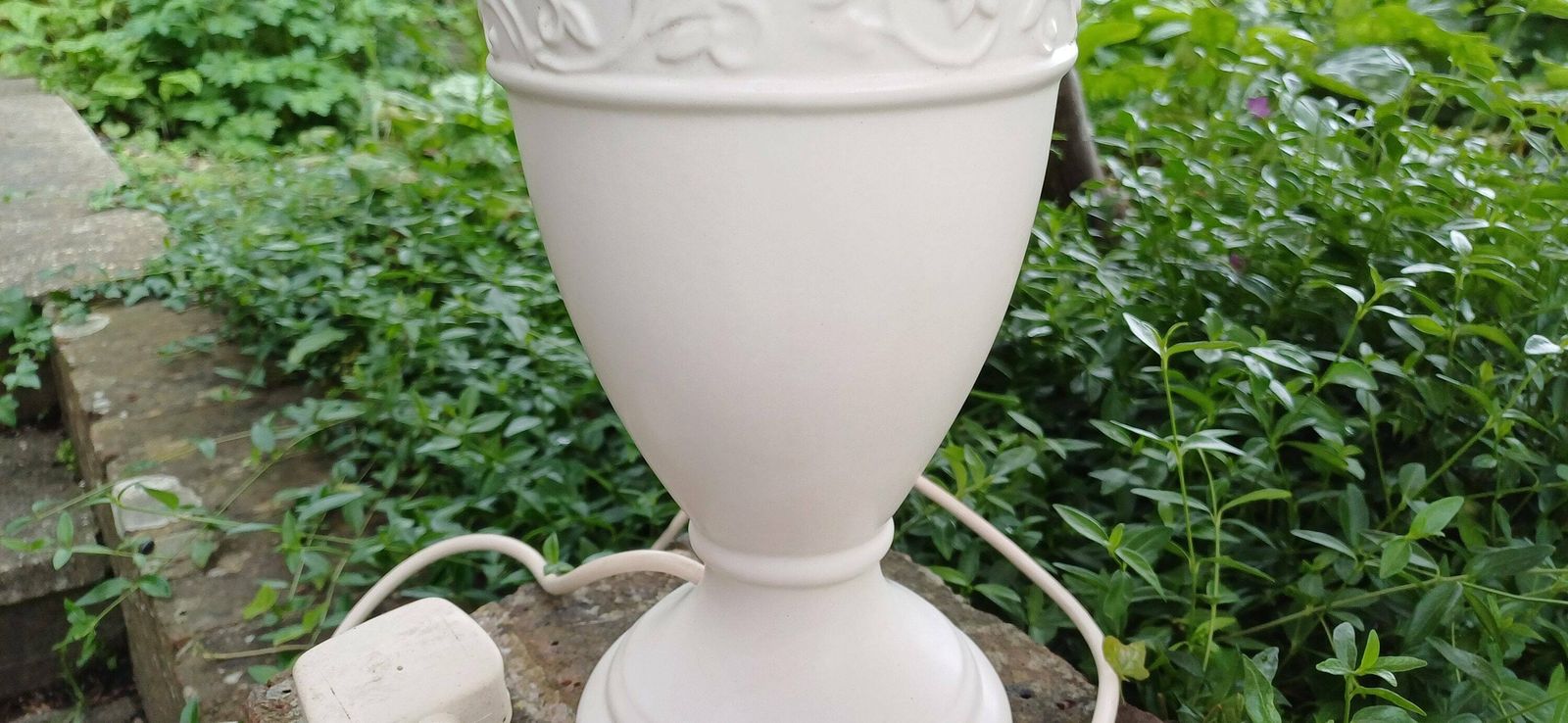 Vintage Light Cream Marks And Spencer Large Ceramic Table Lamp Working. photo furniture