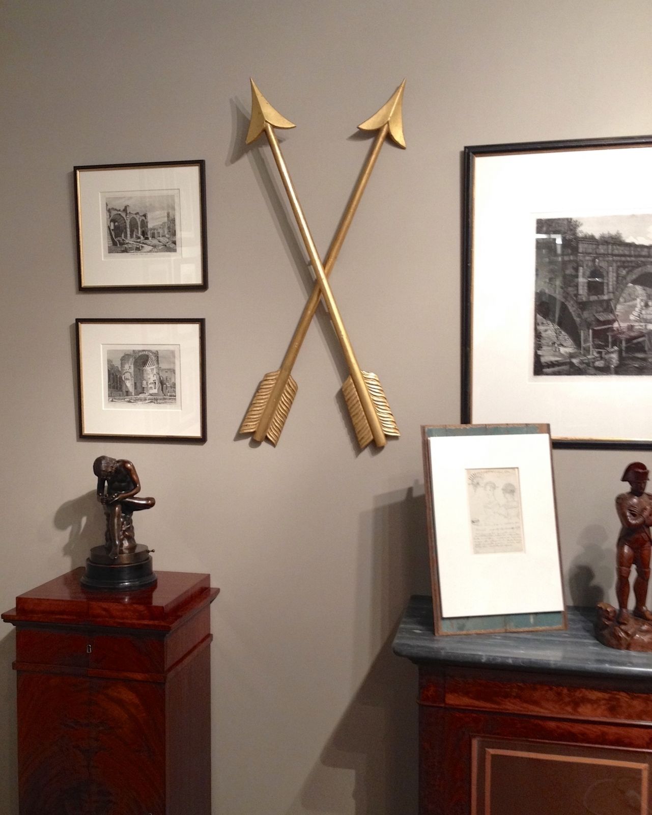 Four Gilt Wooden Arrows photo furniture