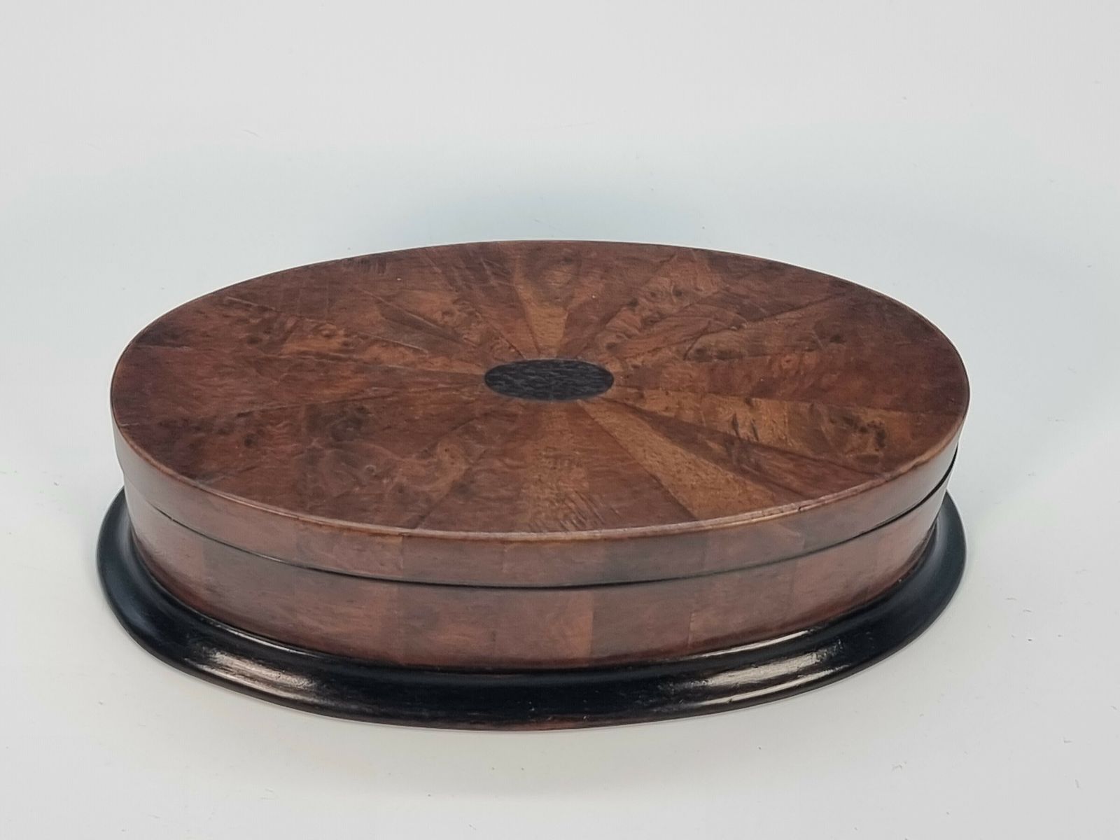 photo furniture An Oval Box Veneered In Segments Of Burr Walnut, Circa 1910